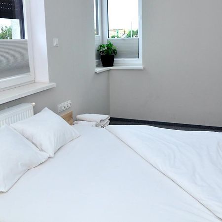 Pokoje, Apartamenty, Restauracja Marcus 오보르니키 외부 사진