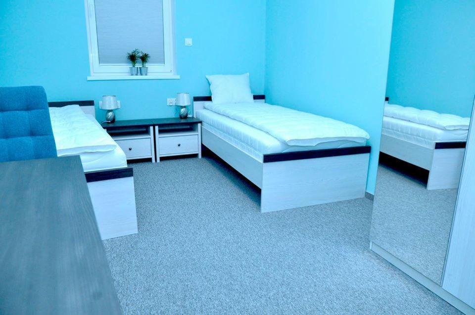 Pokoje, Apartamenty, Restauracja Marcus 오보르니키 외부 사진