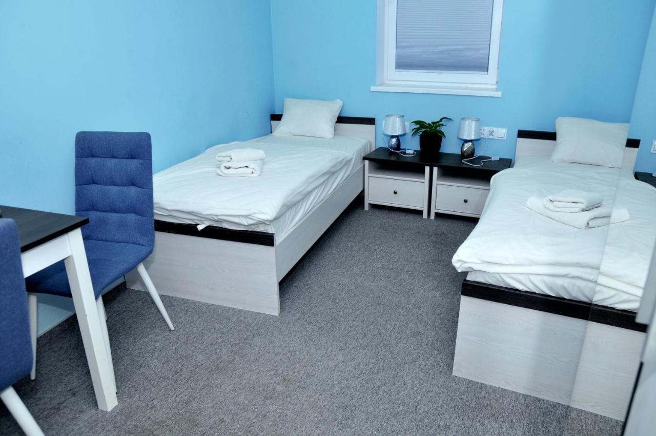 Pokoje, Apartamenty, Restauracja Marcus 오보르니키 외부 사진