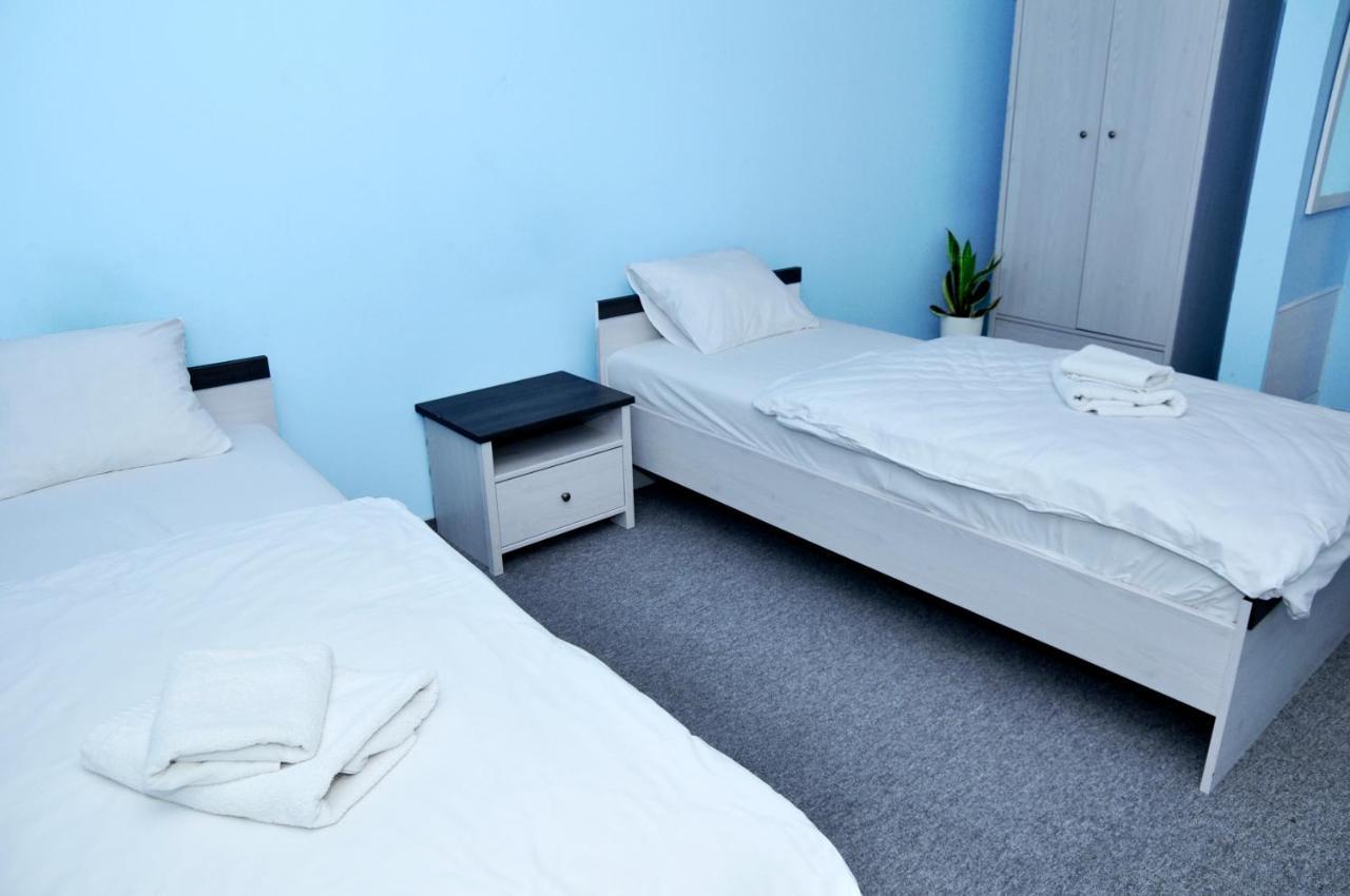 Pokoje, Apartamenty, Restauracja Marcus 오보르니키 외부 사진